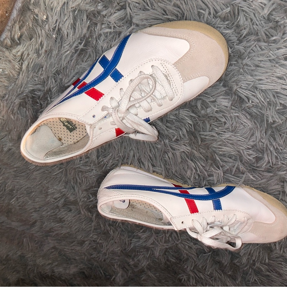 Onitsuka Tiger White and Blue Athletic Shoes Retro Design